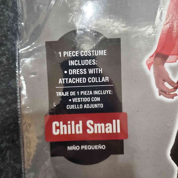 Vampire Queen- Halloween Costume- Size: Child Small- New- RRR Halloween Kids - Picture 2 of 3